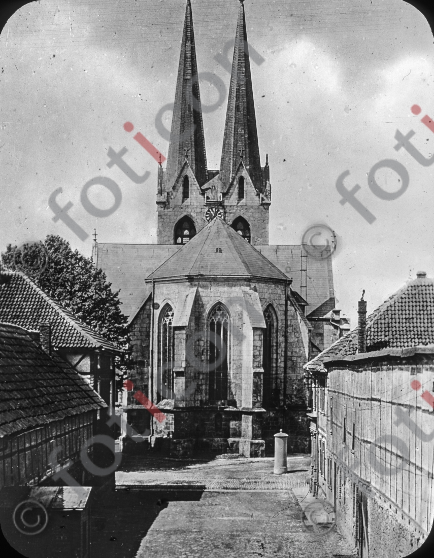 St. Johannis-Kirche I St. Johannis Church (foticon-simon-168-052-sw.jpg)
